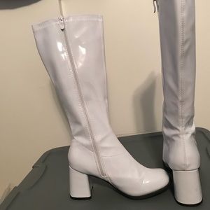 Ellie Shoes - White Ellie GogoBoots Ellie Shoes - White Ellie GogoBoots
